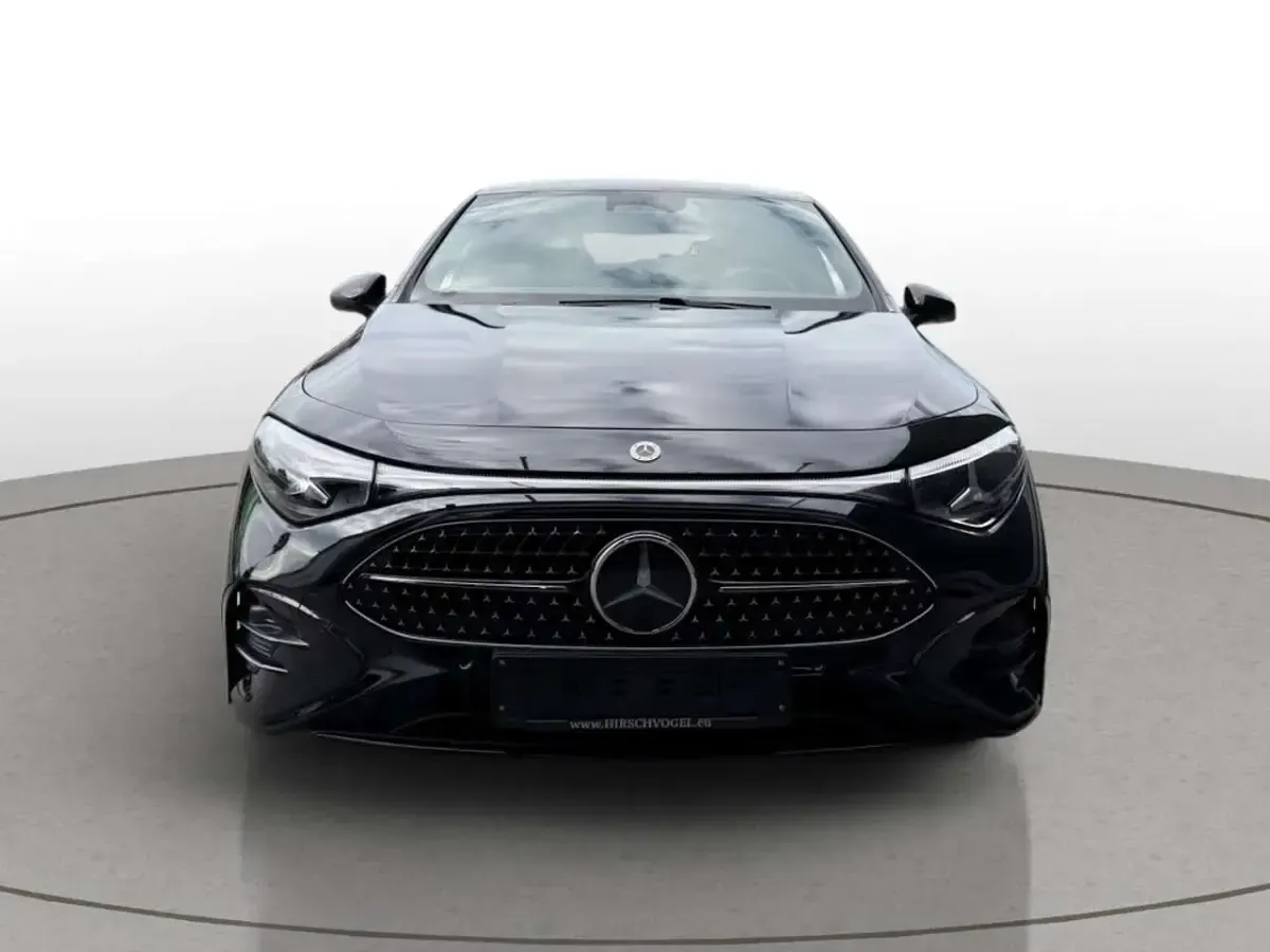 Gebraucht Mercedes CLA200 AMG line 184 PS (135 kW) 2026 Unilack nachtschwarz Limousine