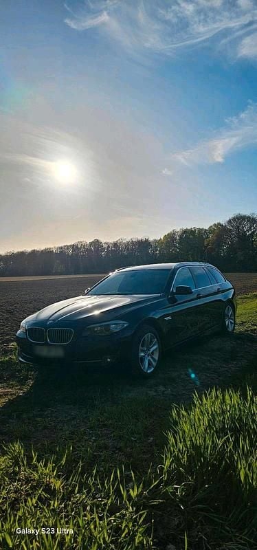 Gebraucht BMW 520 183 PS (134 kW) 2012 Schwarz Kombi