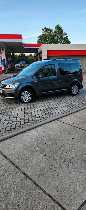 Andere farben Gebraucht 2016 VW Caddy Van / Kleinbus | 17.650 € (Fairer Preis) - Bild 1/4