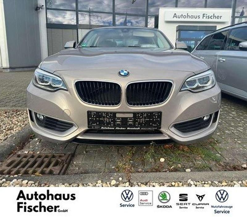 Gebraucht BMW 218 Advantage 136 PS (100 kW) 2016 Moonlight silver metallic Coupé