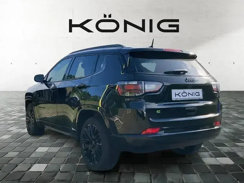Gebraucht Jeep Compass 131 PS (96 kW) 2024 Schwarz SUV