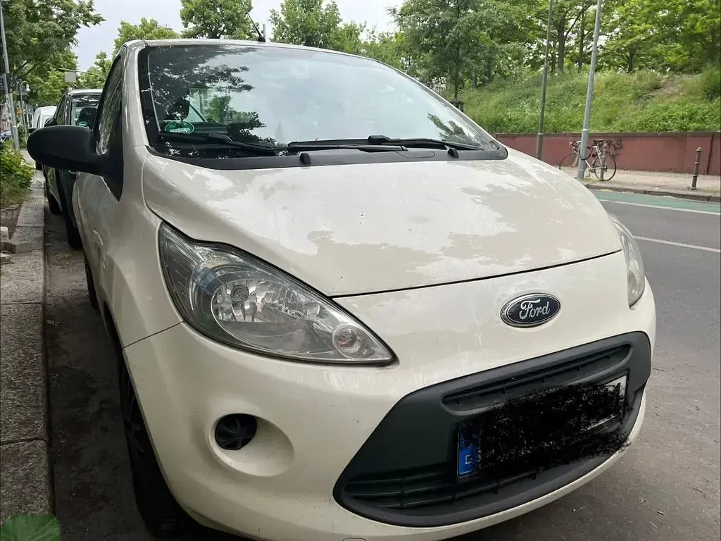 Gebraucht Ford Ka Trend 69 PS (50 kW) 2011 Weiß Kleinwagen