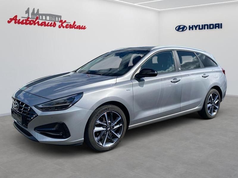 Shimmering silver Gebraucht 2021 Hyundai i30 Edition 30+ Kombi | 19.950 € (Fairer Preis) - Bild 1/4