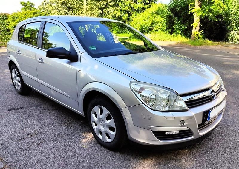 Gebraucht Opel Astra Elegance 125 PS (91 kW) 2004 Silber Limousine