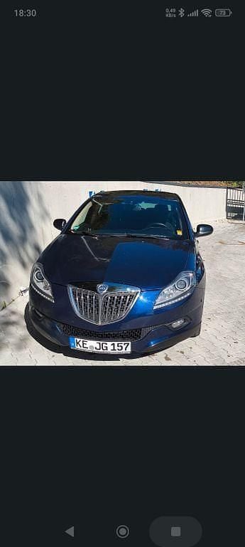 Blau Gebraucht 2010 Lancia Delta Kleinwagen | 5.000 € - Bild 1/4