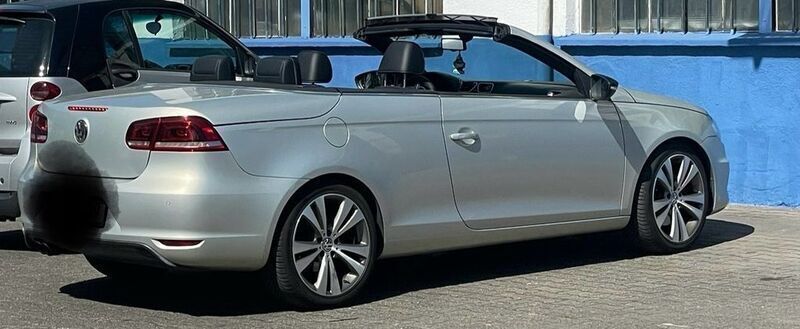 Braun Gebraucht 2011 VW Eos Exclusive Cabrio | 9.999 € (Guter Preis) - Bild 1/4