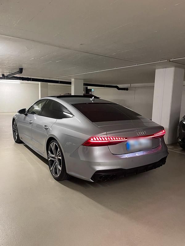 Silber Gebraucht 2019 Audi A7 S-Line Kleinwagen | 47.990 € (Etwas zu teuer) - Bild 1/4