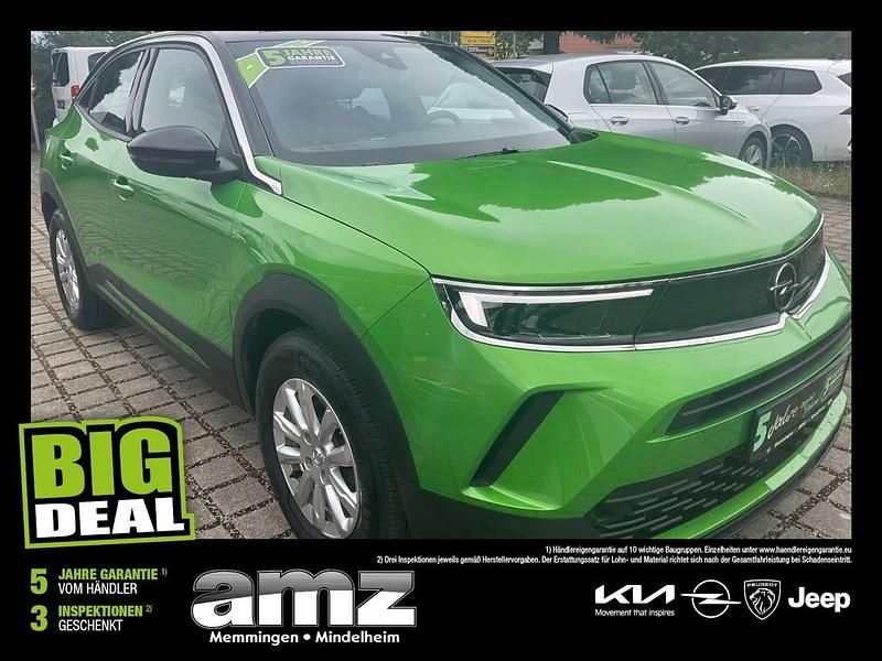 Matcha green/ikone grün Gebraucht 2022 Opel Mokka-e Edition SUV | 15.980 € (Superpreis) - Bild 1/4