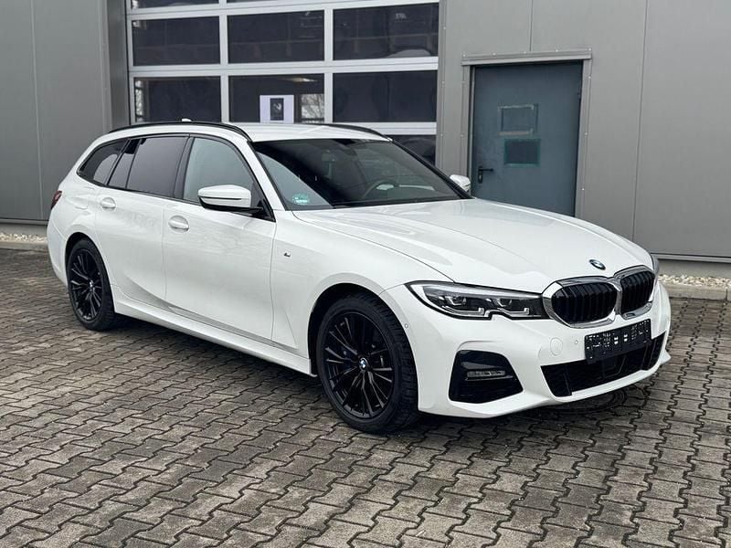 Gebraucht BMW 330e M Sport 184 PS (135 kW) 2020 Weiß Kombi