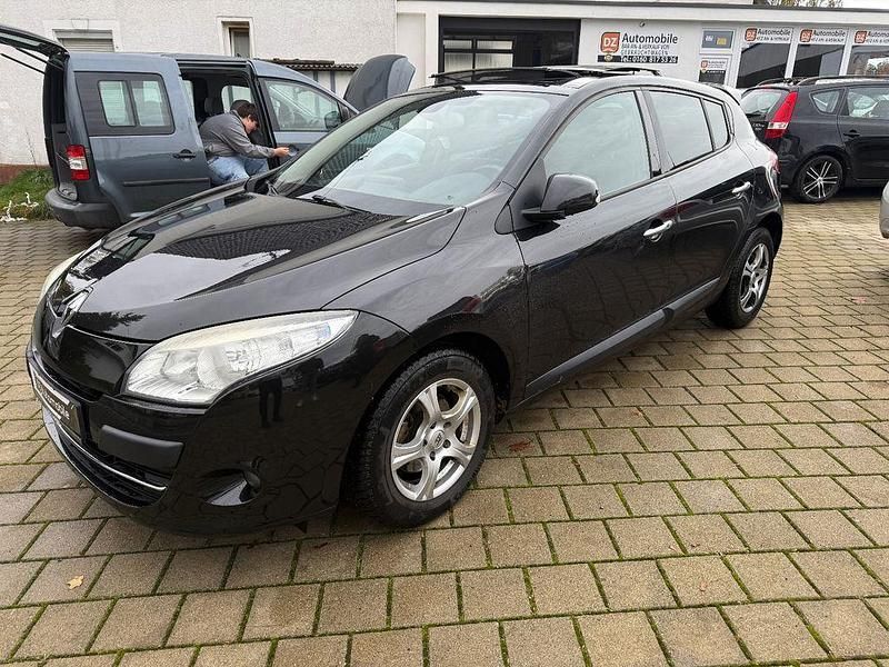 Schwarz Gebraucht 2010 Renault Mégane III Night&Day Limousine | 3.990 € (Fairer Preis) - Bild 1/4