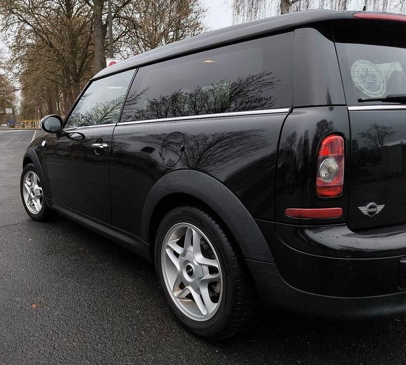 Schwarz Gebraucht 2010 Mini One Clubman Kombi | 6.490 € (Fairer Preis) - Bild 1/4