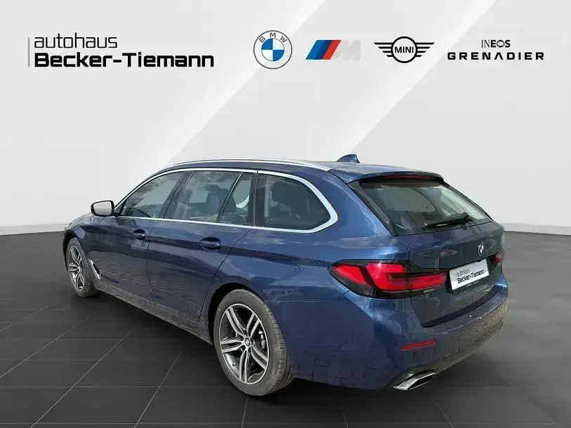 Gebraucht BMW 530 Efficient Dynamics 286 PS (210 kW) 2023 Phytonicblau Kombi
