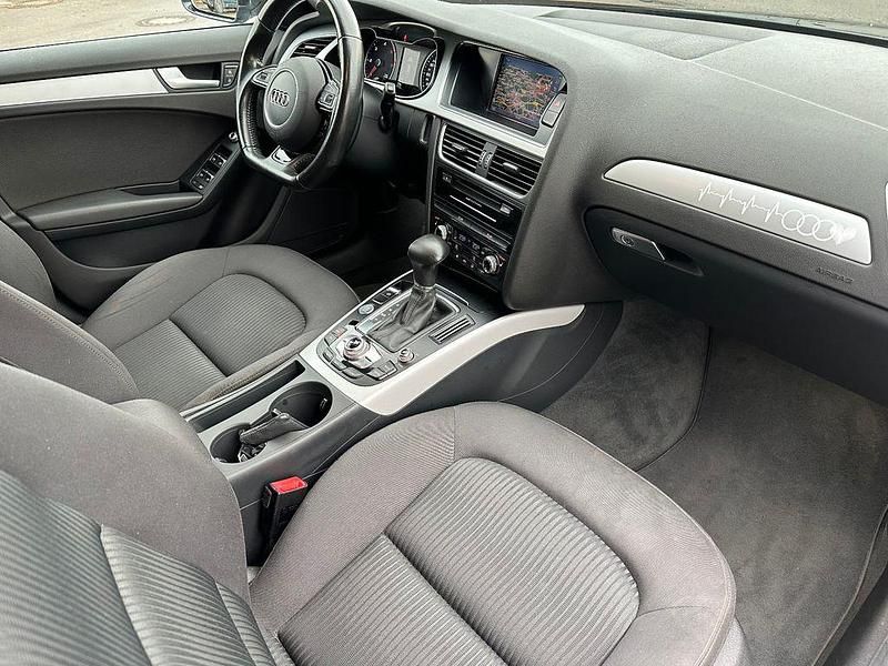 Gebraucht Audi A4 150 PS (110 kW) 2015 Schwarz Kombi