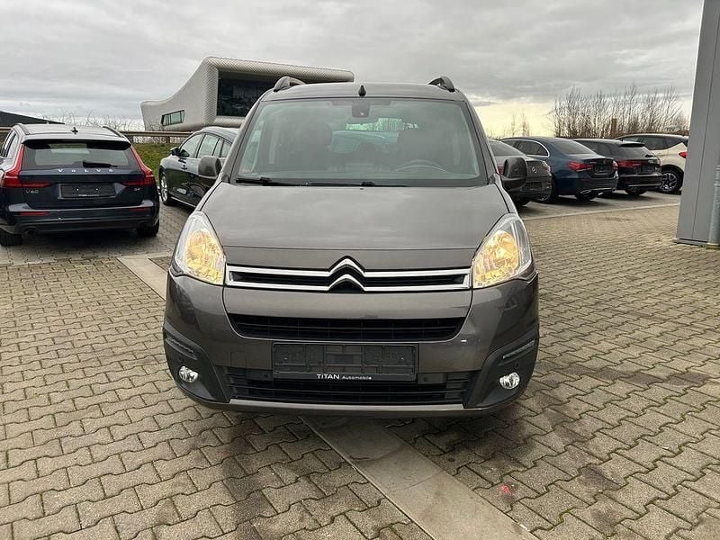 Gebraucht Citroën Berlingo Shine 99 PS (72 kW) 2016 Braun Van / Kleinbus