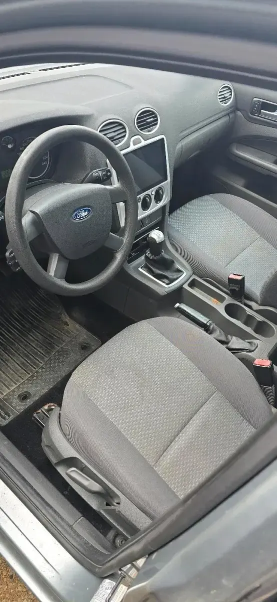 Usata Ford Focus 116 CV (85 kW) 2005 Grigio Berlina