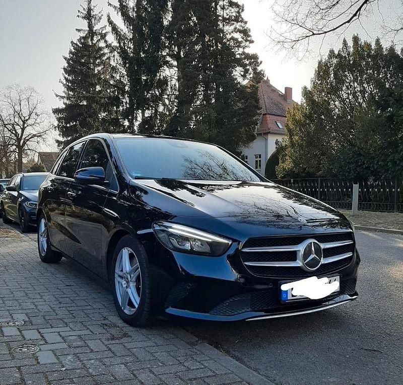 Gebraucht Mercedes B250 224 PS (164 kW) 2019 Schwarz Van / Kleinbus