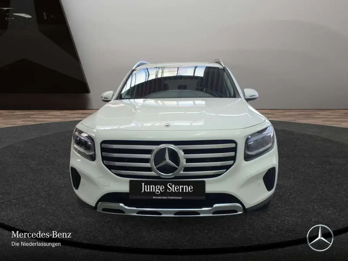 Gebraucht Mercedes GLB180 Progressive 136 PS (100 kW) 2025 Weiß SUV