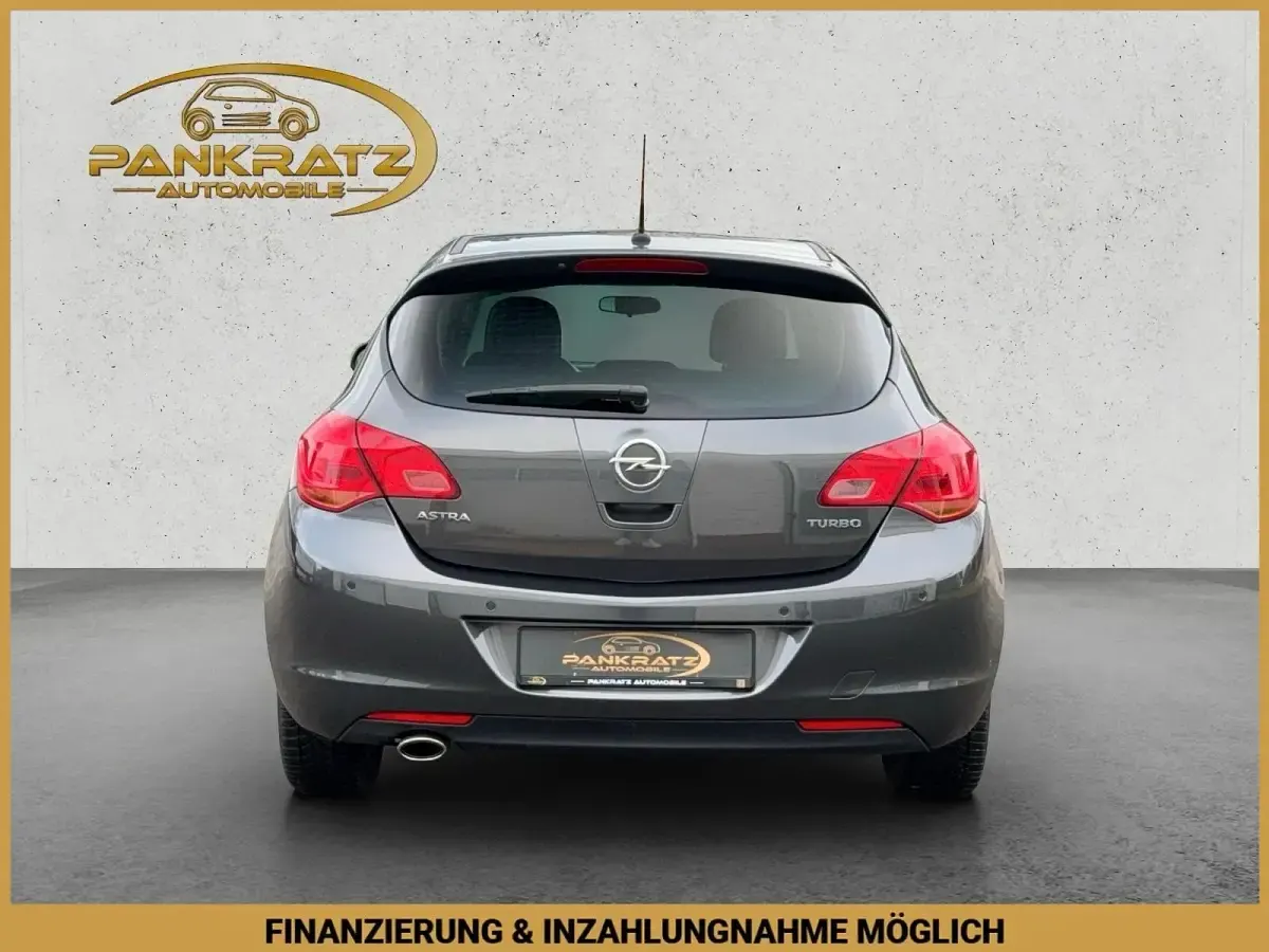 Gebraucht Opel Astra Design Edition 140 PS (102 kW) 2011 Karbongrau Limousine