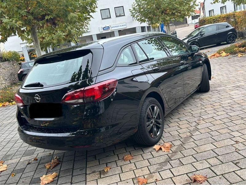 Schwarz Gebraucht 2020 Opel Astra Edition Kombi | 13.950 € (Fairer Preis) - Bild 1/4
