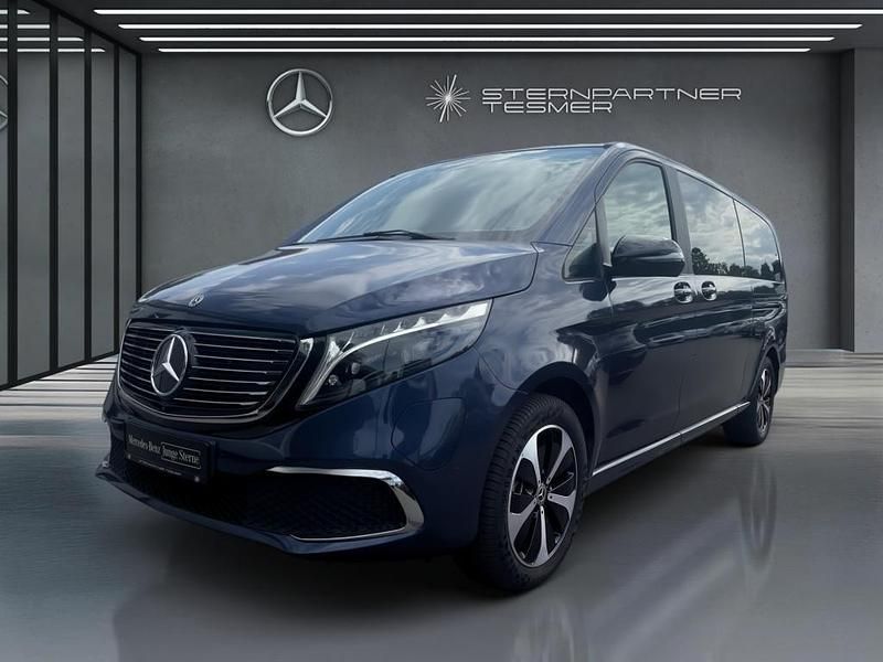 Blau Gebraucht 2024 Mercedes EQV300 Avantgarde Van / Kleinbus | 53.790 € (Teuer) - Bild 1/3