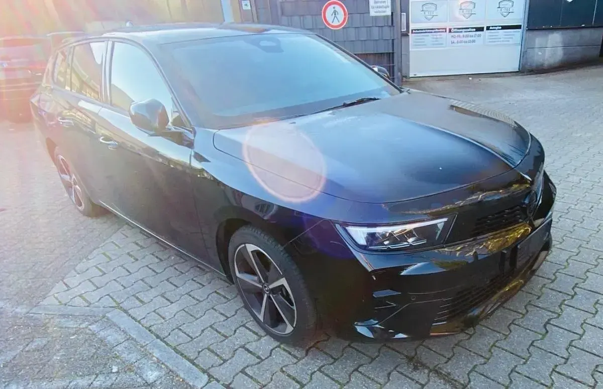 Gebraucht Opel Astra 131 PS (96 kW) 2025 Schwarz (karbon schwarz) Kombi