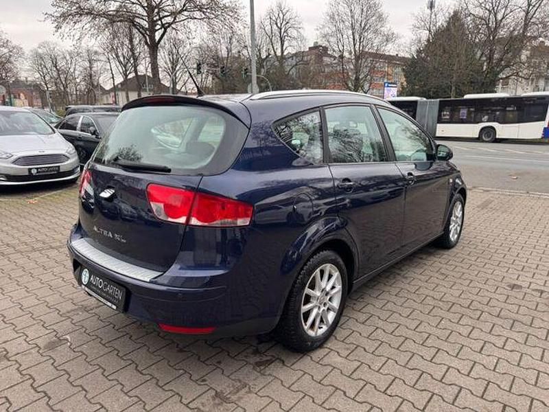 Gebraucht Seat Altea 125 PS (91 kW) 2010 Blau Limousine