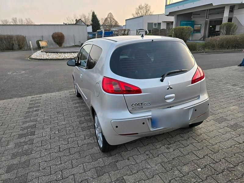 Gebraucht Mitsubishi Colt 75 PS (55 kW) 2007 Silber Kleinwagen