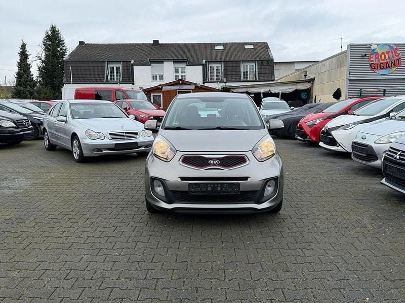 Gebraucht Kia Picanto Spirit 86 PS (63 kW) 2012 Silber Kleinwagen