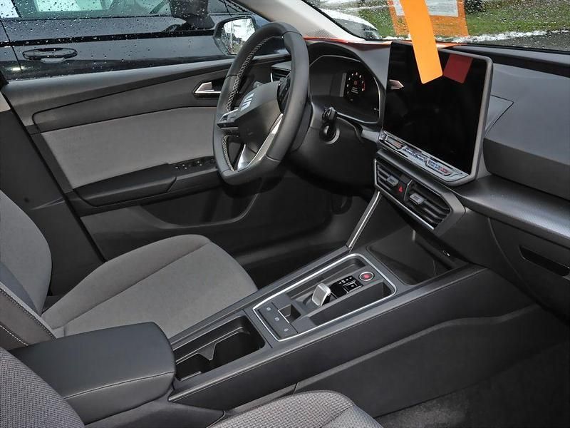 Neu Seat Leon 116 PS (85 kW) 2026 Grau Limousine