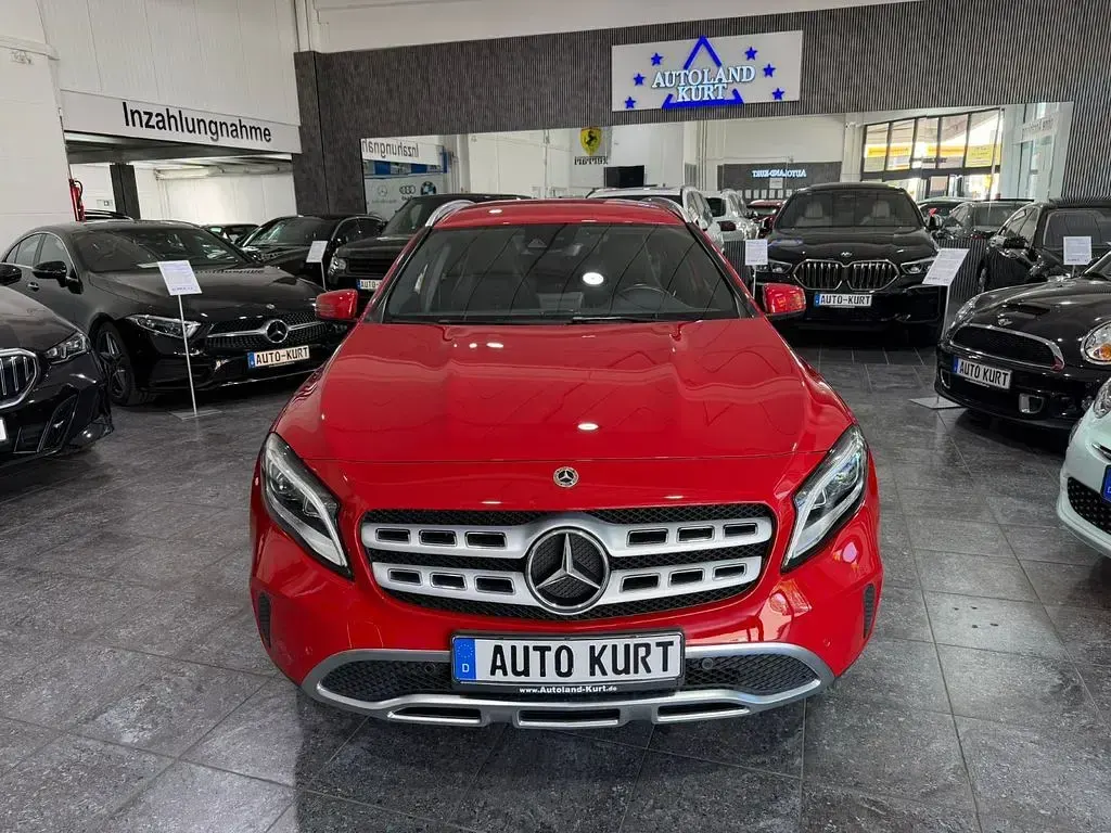 Gebraucht Mercedes GLA220 Urban 184 PS (135 kW) 2018 Rot SUV