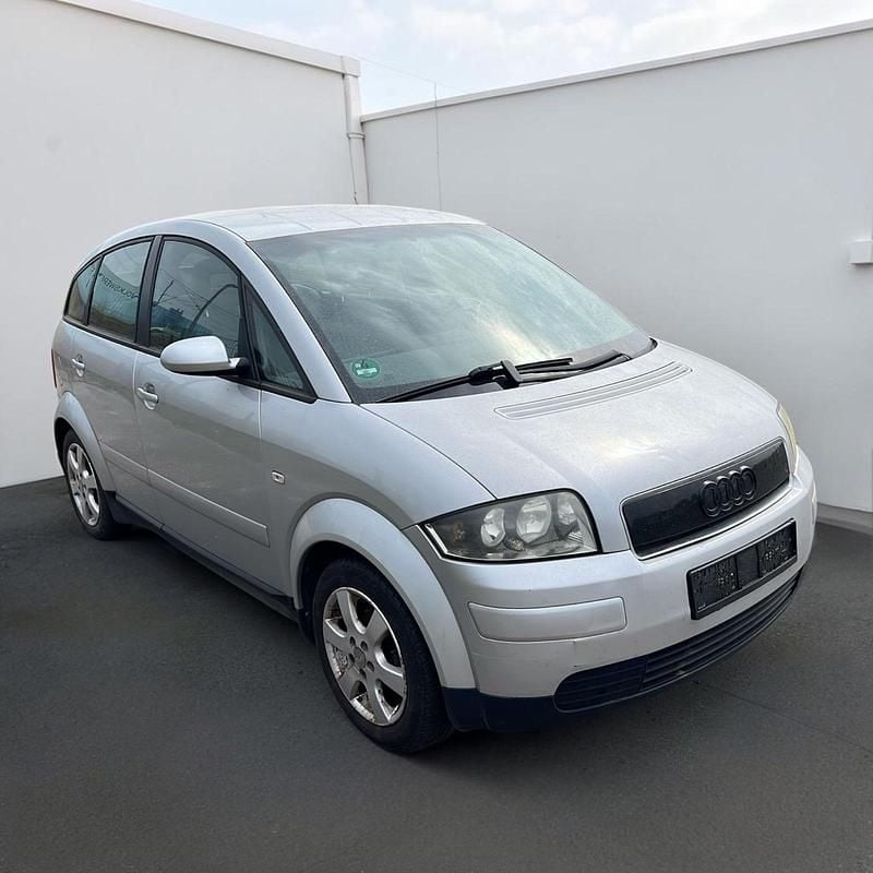 Second-hand Audi A2 75 CP (55 kW) 2001 Argintiu Hatchback