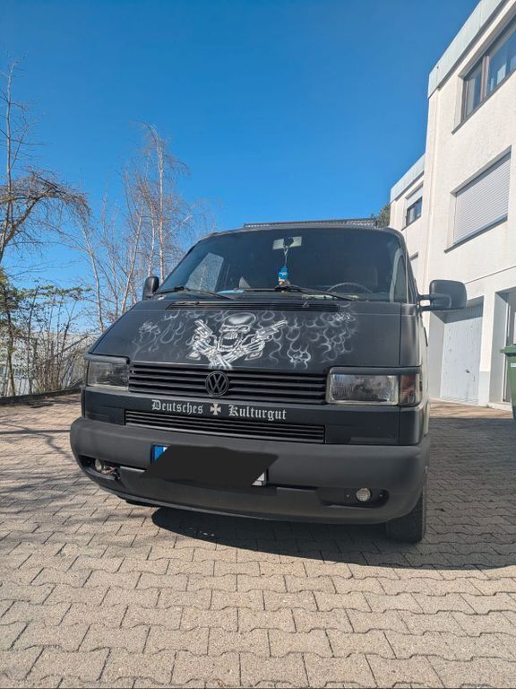 Gebraucht VW T4 102 PS (75 kW) 2000 Schwarz Van