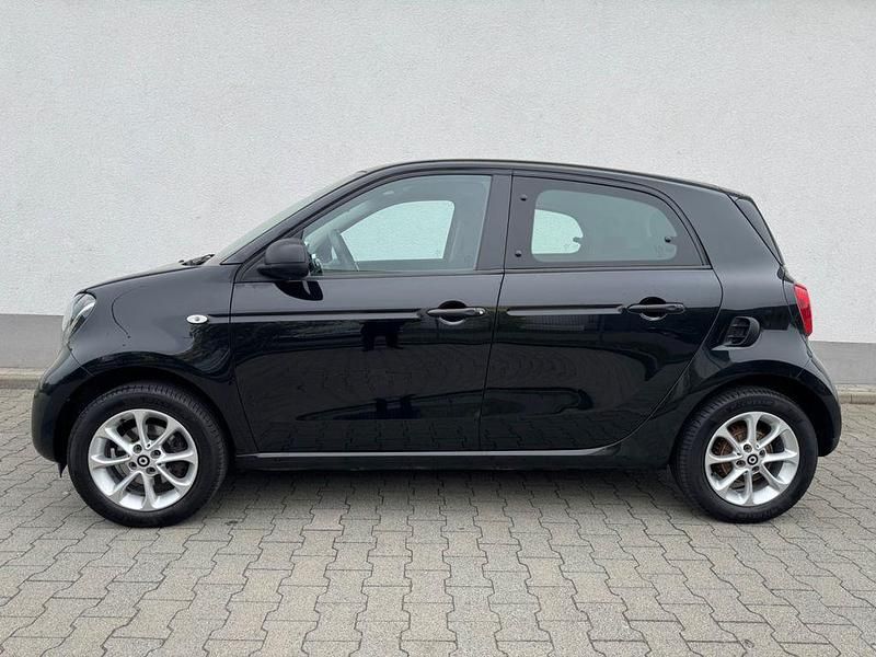 Second-hand Smart ForFour 90 CP (66 kW) 2019 Negru Hatchback