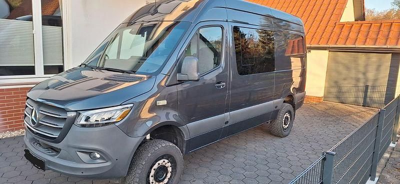 Gebraucht Mercedes Sprinter 190 PS (139 kW) 2023 Grau Van