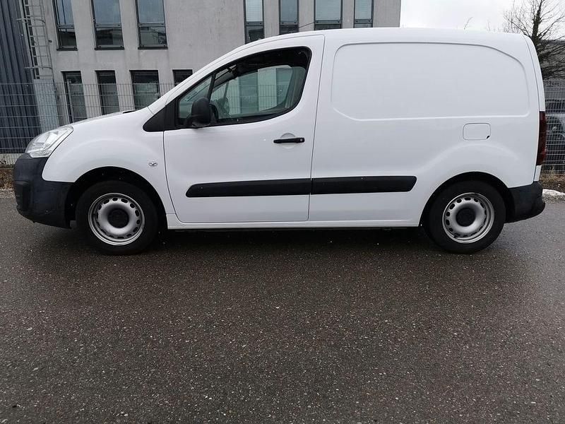 Second-hand Citroën Berlingo Proline 75 CP (55 kW) 2018 Alb Monovolum
