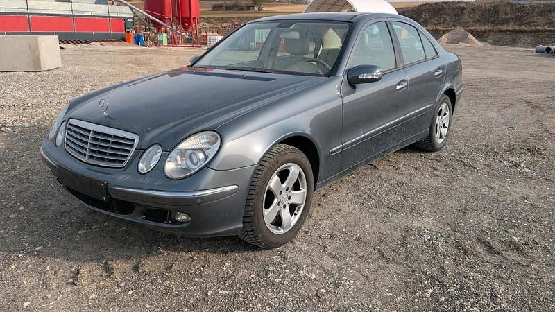 Gebraucht Mercedes E280 231 PS (169 kW) 2005 Grau Limousine