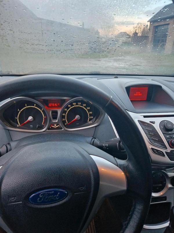 Gebraucht Ford Fiesta 70 PS (51 kW) 2009 Blau Kleinwagen