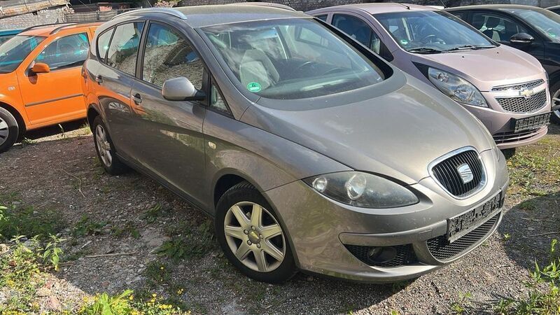 Grau Gebraucht 2007 Seat Altea XL Stylance Van / Kleinbus | 1.880 € (Guter Preis) - Bild 1/4