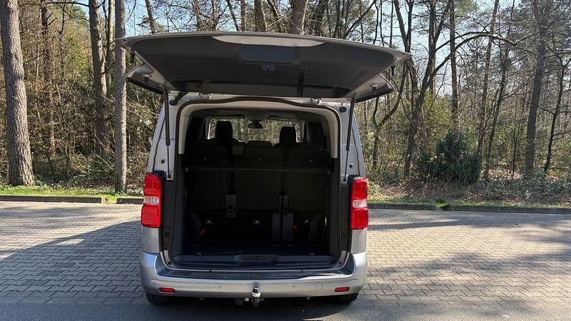 Gebraucht Toyota Proace Team 177 PS (130 kW) 2023 Grau Van / Kleinbus