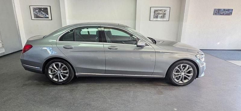 Grau Gebraucht 2015 Mercedes C180 Avantgarde Limousine | 15.900 € (Guter Preis) - Bild 1/4