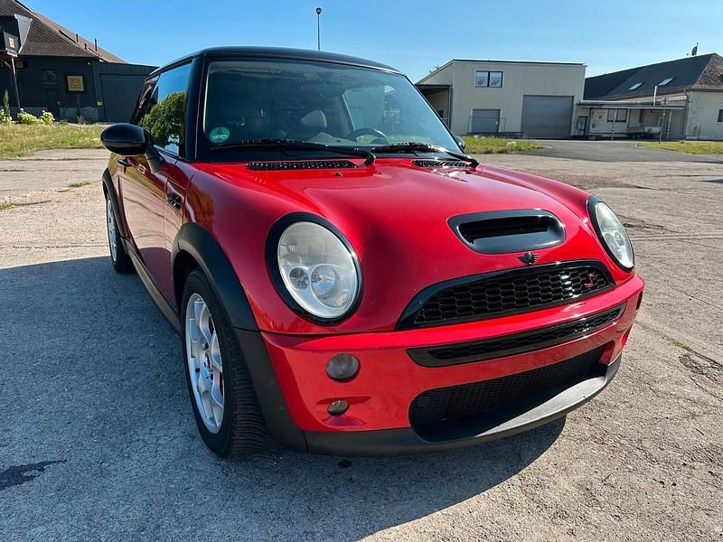 Second-hand Mini Cooper S 170 CP (125 kW) 2002 Roșu Hatchback
