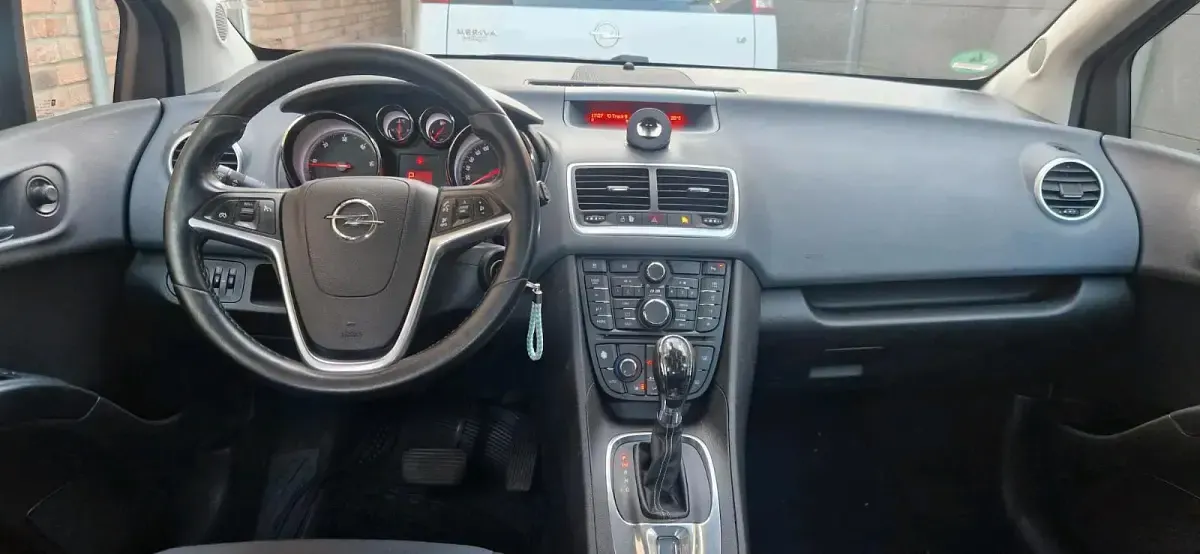 Gebraucht Opel Meriva 101 PS (74 kW) 2010 Braun Van / Kleinbus