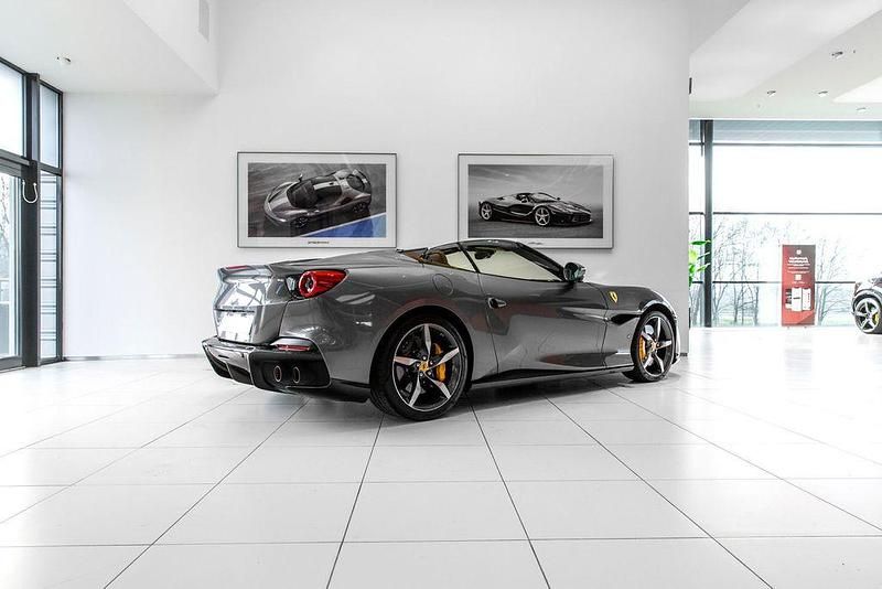 Gebraucht Ferrari Portofino 620 PS (456 kW) 2022 Grau Cabrio