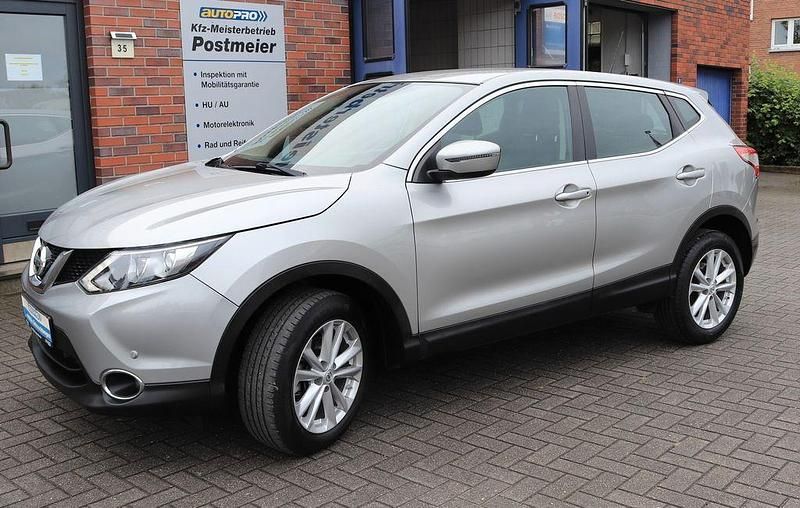 Silber Gebraucht 2015 Nissan Qashqai Acenta SUV | 9.990 € (Fairer Preis) - Bild 1/4