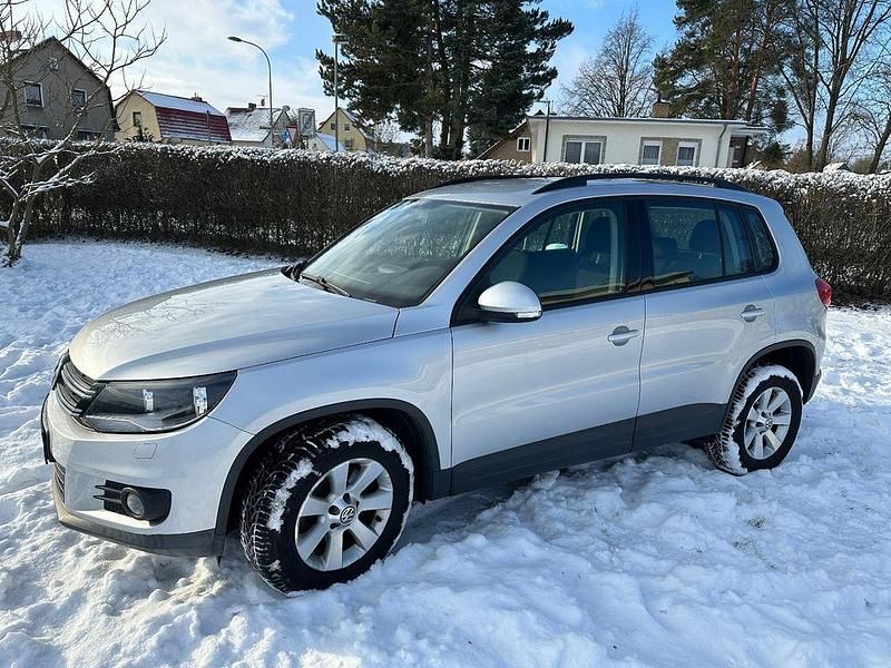 Silber Gebraucht 2012 VW Tiguan Trendline SUV | 8.750 € (Guter Preis) - Bild 1/4