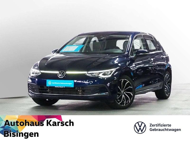 Atlantic blue (metallic) Gebraucht 2021 VW Golf VIII Style Limousine | 20.945 € (Fairer Preis) - Bild 1/3