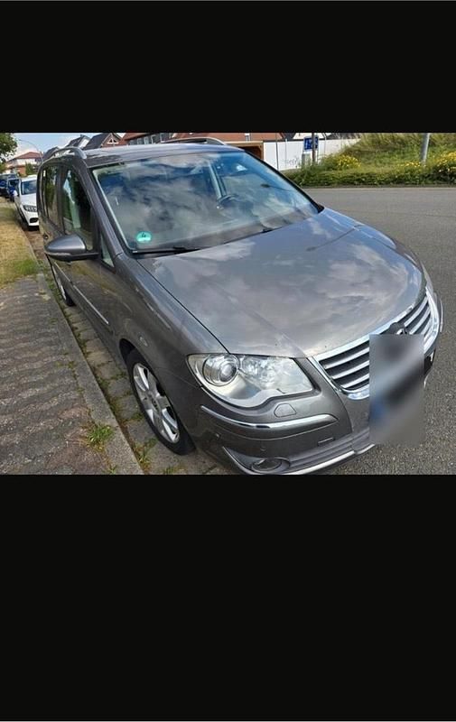 Grau Gebraucht 2009 VW Touran Van / Kleinbus | 3.100 € (Guter Preis) - Bild 1/4