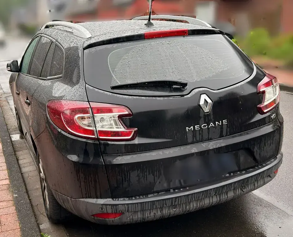 Gebraucht Renault Mégane Initiale Paris 110 PS (80 kW) 2013 Schwarz Limousine