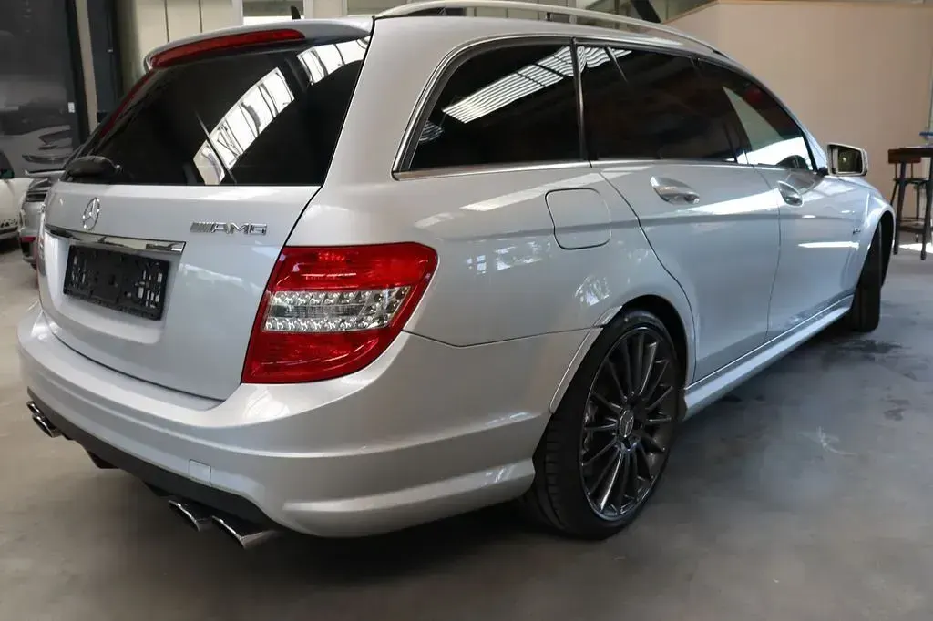 Gebraucht Mercedes C63 AMG Avantgarde 457 PS (336 kW) 2009 Silber Limousine