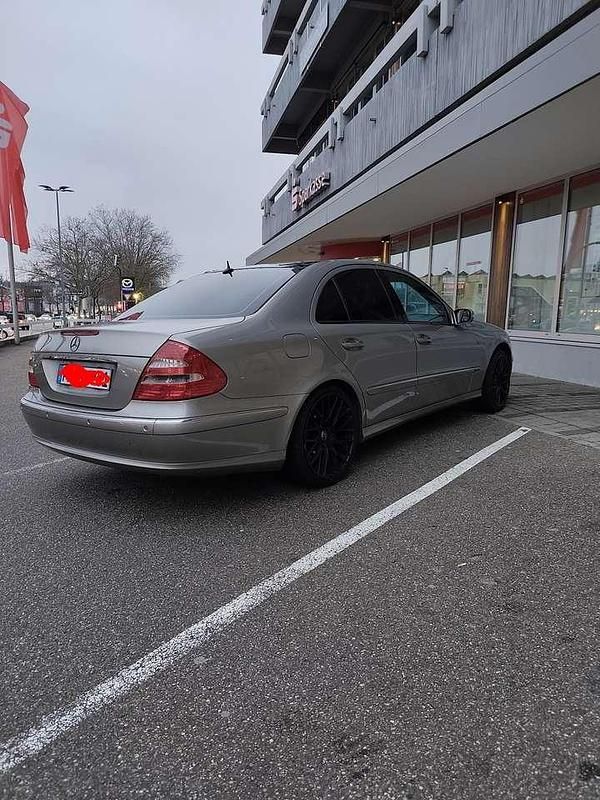 Gebraucht 2004 Mercedes E280 Avantgarde Kombi | 5.400 € (Teuer) - Bild 1/4